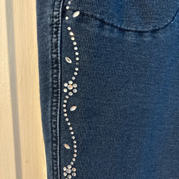 Quacker Factory Straight Stretch Blue Jeans Elastic Waist Rhinestone Heart - Picture 3 of 8